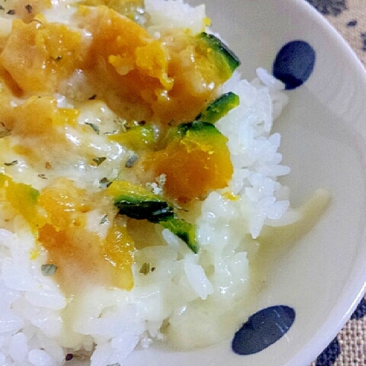 イタリアンハーブソルト味　かぼちゃ＆チーズのぷち丼